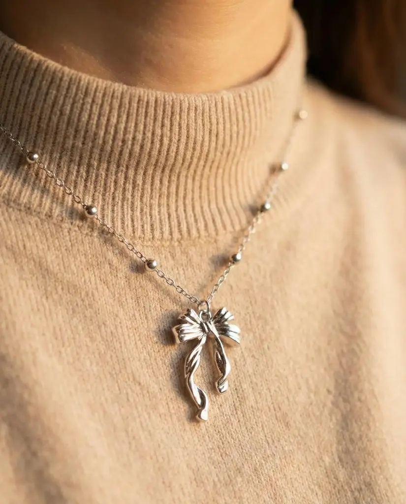Silver Mid Bow Necklace